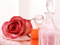 44621 : bathroom, fragrance, flacon, rose, flower, blossom, decoration, aroma, aromatherapy, Dekoration, bath, bath salts, bottle, cosmetic, decorative, fragrant, small bottle, spa, towel, washing, wash, wellness
